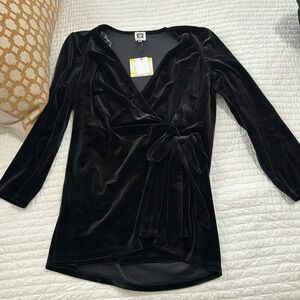 Net Anne Klein velvet blouse